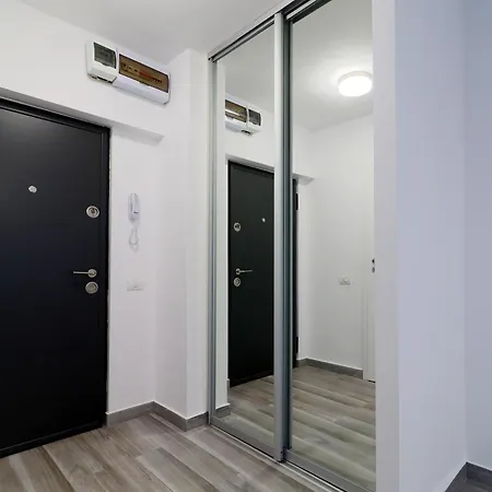 Lejlighed Luxury Olimpia In Bucharest, With Netflix App *