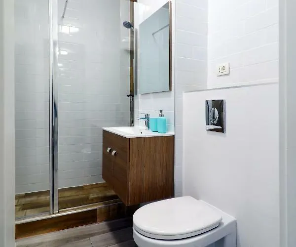 Luxury Olimpia In Bucharest, With Netflix App * בוקרשט