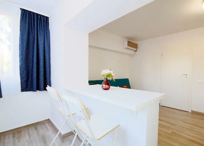 Апартаменти Luxury Olimpia In Bucharest, With Netflix App *